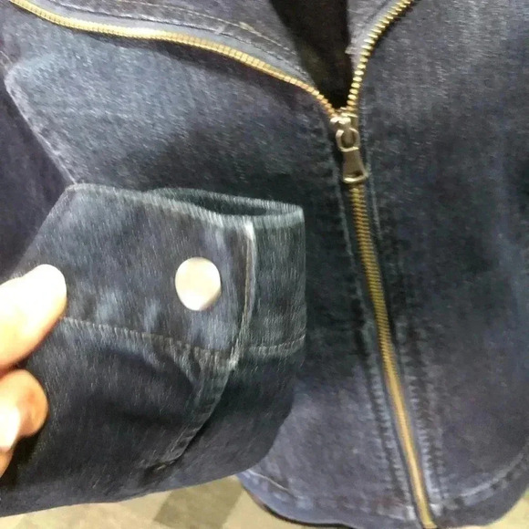 Style & Co Moto Blue Jean Jacket, V-neck collar detail, zip front, side pockets - Picture 4 of 10